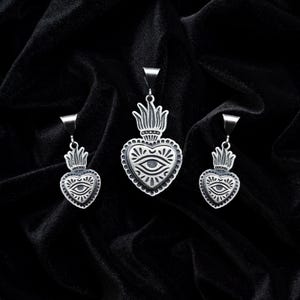 Handgemachter Sterling Silber Flammender Herz Anhänger: Sacred Milagros Jewelry