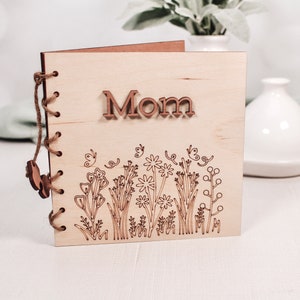 Tarjeta de regalo para el día de la madre, tarjeta de madera personalizada para mamá, recuerdo de madera para el día de la madre, regalo para la abuela, tarjeta floral para mamá, tarjeta de cumpleaños