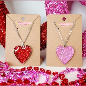 Valentine&#39;s Glitter Heart Necklace, Resin Jewelry, Gift For Her, Resin Necklace, Birthday Gift, Heart Pendant, Valentine&#39;s Day, Mother&#39;s Day