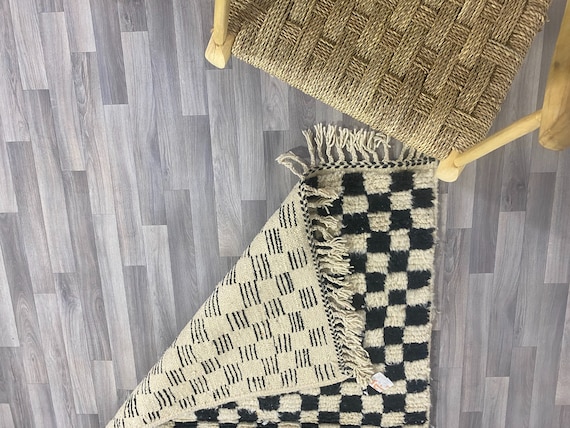 Small child authentic  Moroccan  BOUJAD RUG-tapis BOUJAD-Wool Rugs-Woven Berber Carpet-Morocco Area Rug