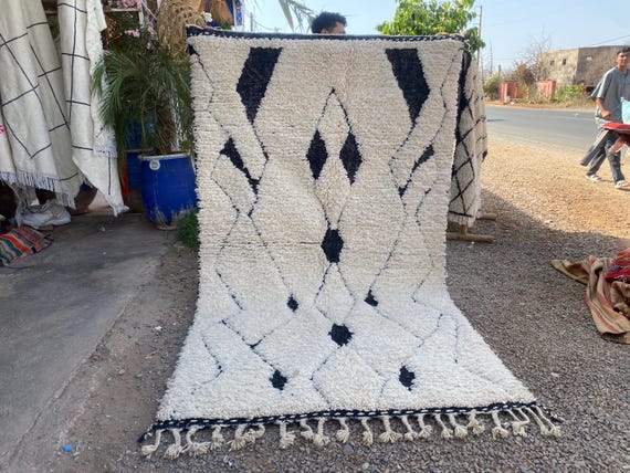 Handmade Moroccan Rug ,Beni Ourain rug, Luxury Moroccan Rug , Beni Ourain wool rug , Abstract Moroccan rug ,White & Black Rug ,Custom rug