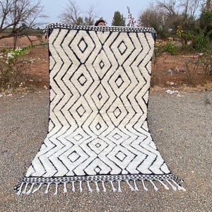 Checkered Moroccan Rug, Gorgeous Beni Ourain Rug, Wool Rug, Handmade Checkerboard Rug, Berber Solid White Rug, Moroccan Berber tufted Rug .