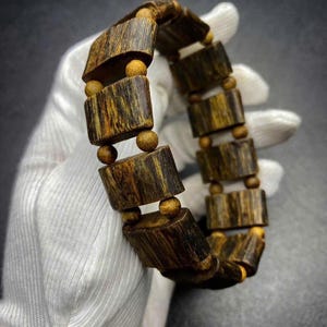 Rare Kynam Agarwood Bracelet – Square Beads Design | Natural Kyara Oud | Strong Scent | Handmade Spiritual Jewelry