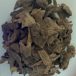 Vietnamese Agarwood Chips | Rare Natural Incense Wood | Wild Oud Fragments | Deep, Sweet, Unique Fragrance | 100% Pure | 26.3 Grams Pack