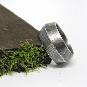 Anillo rústico para hombres • Anillo de plata vintage • Anillo con filo de cuchillo • Regalo Anillo vintage personalizado Anillo vikingo • Regalo de Navidad banda ancha para hombres