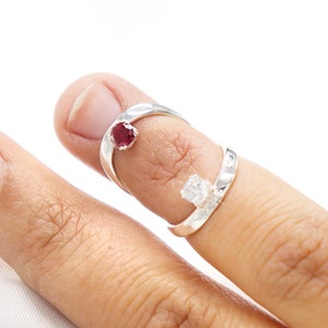 Silver Ring Splint with Round Ruby and White Cz Stone Sterling Silver Swan Neck Splint for PIP or DIP Joint RA Dip Rheumatoid Arthritis Eds