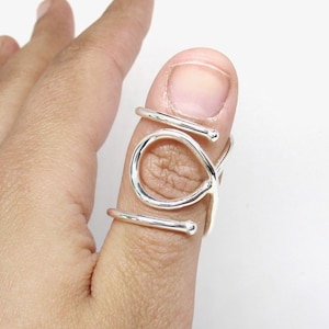 SwirlTrigger © Finger Ring Splint • Sterling Silver Boutonniere Finger Ring • Triggering Thumb Finger Splint • Trigger Finger Ring