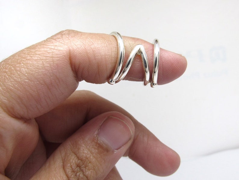 ChevronSupport Sterling Silver Splint Ring • Mallet Finger Ring • Boutonniere Finger Splint • Lateral deviation Splint - by Evabelle Jewelry 