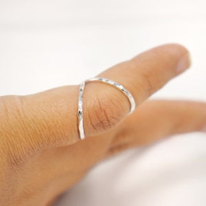 Thin Hammered Sterling Silver Swan Ring Splint • Swan Neck Splint for DIP Joint • RA Dip Rheumatoid Arthritis Splint • Arthritis Ring