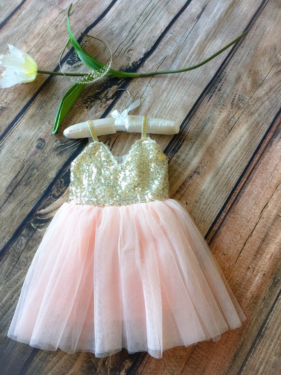 green emerald velvet dress Gold Lace Homecoming Dresses Halter Pink Short Party Dress SD1188 –  Viniodress main image 0