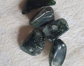Green Moss Agate 1/2", polished