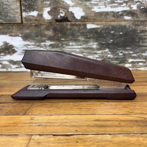 Vintage Brown Faux Wood Premium Executive Stapler Isabergs Verkstads AB in Hestra Sweden - Faber Castell - Standard Size Staples