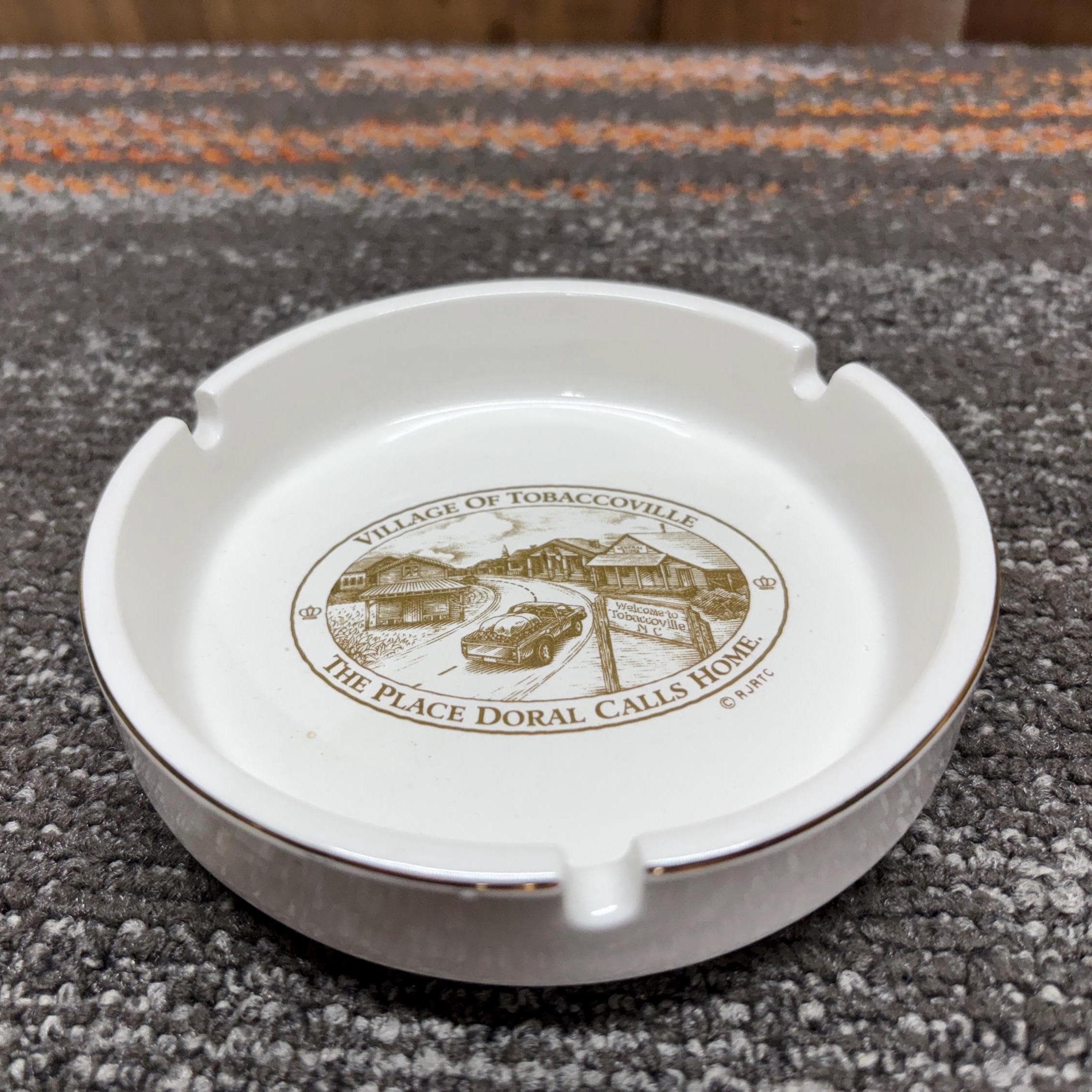 Village Round White Ceramic Three Slot Tobaccoville “the Place