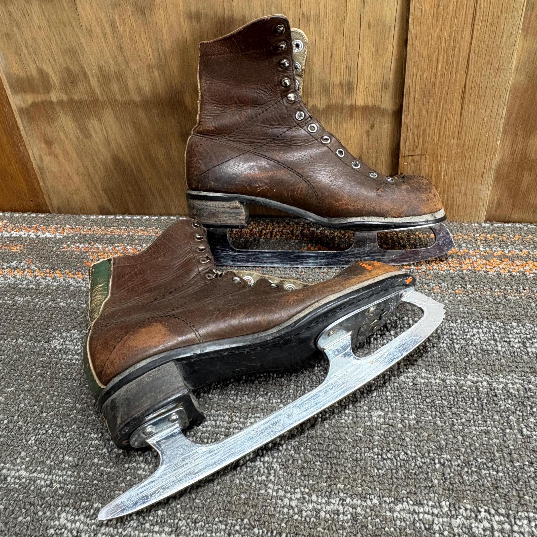 Superbes Patins à Glace Anciens - Circa 1900 - Bottines D'époque - État D'usage (couture Décousue)