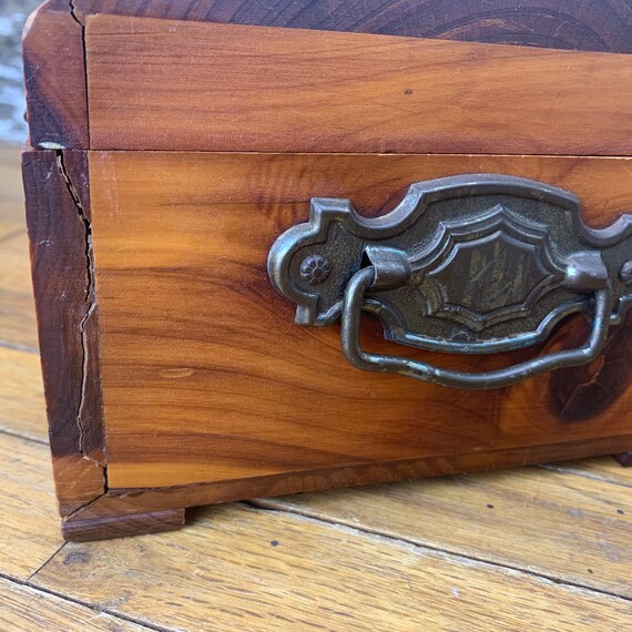 Vintage Carved Wooden Jewelry Box - Retro Trinket… - image 6