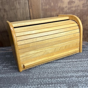 Vintage Roll Top Bread Box - Classic Farmhouse Wooden Kitchen Storage Box