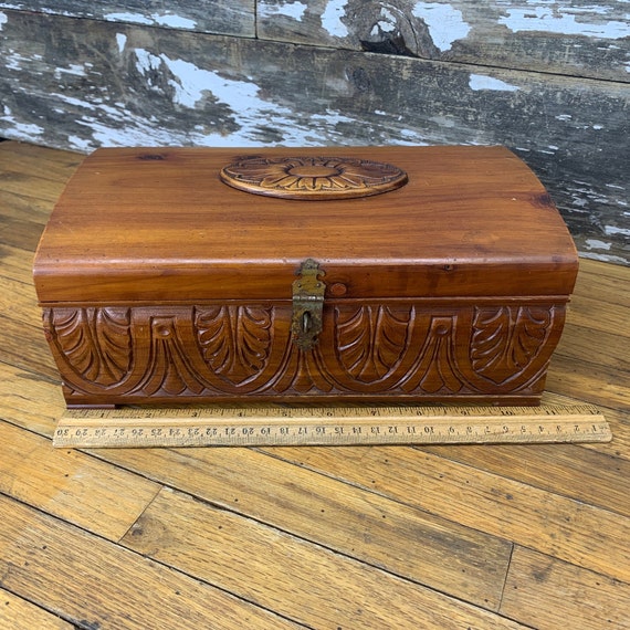 Vintage Carved Wooden Jewelry Box - Retro Trinket… - image 10