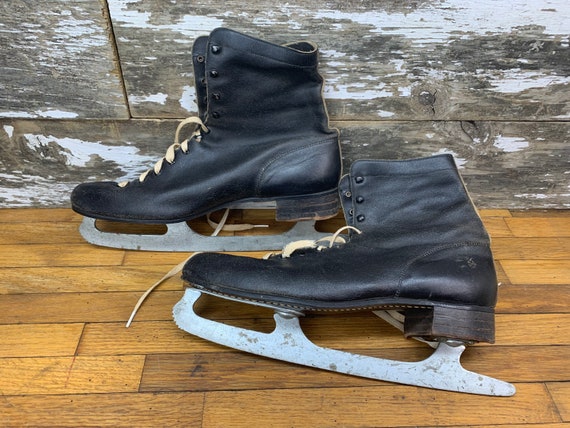 Vintage Black Leather Ice Skates With White Laces, Size 11.5, Decorative  Black Ice Skates 