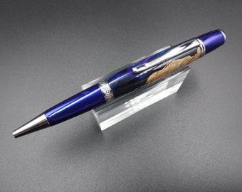 Calisto Hybrid Blue - handmade twist pen in the Cosmos range.