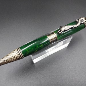 Green Dragon: penna a spirale in acrilico di alta qualità