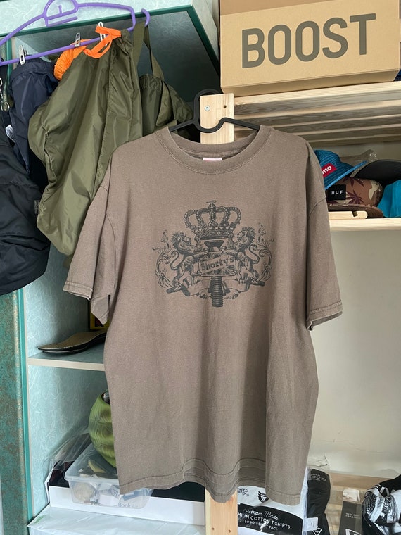 Shortys skateboarding vintage lions crest tshirt