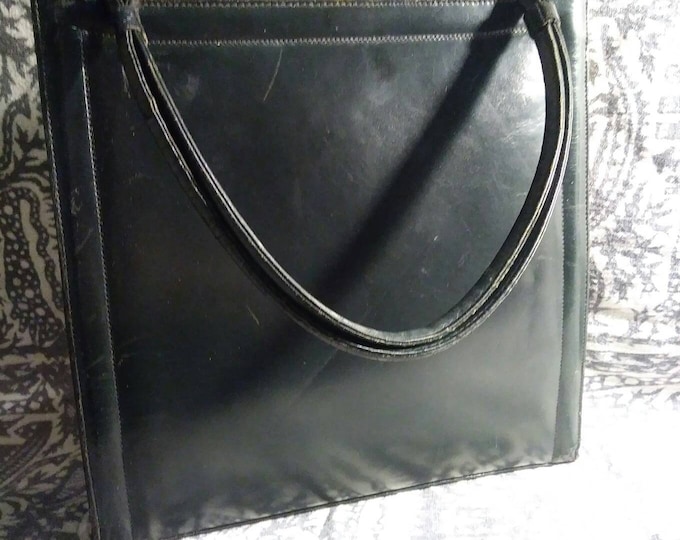 Black leather hand bag Margolin. 50s
