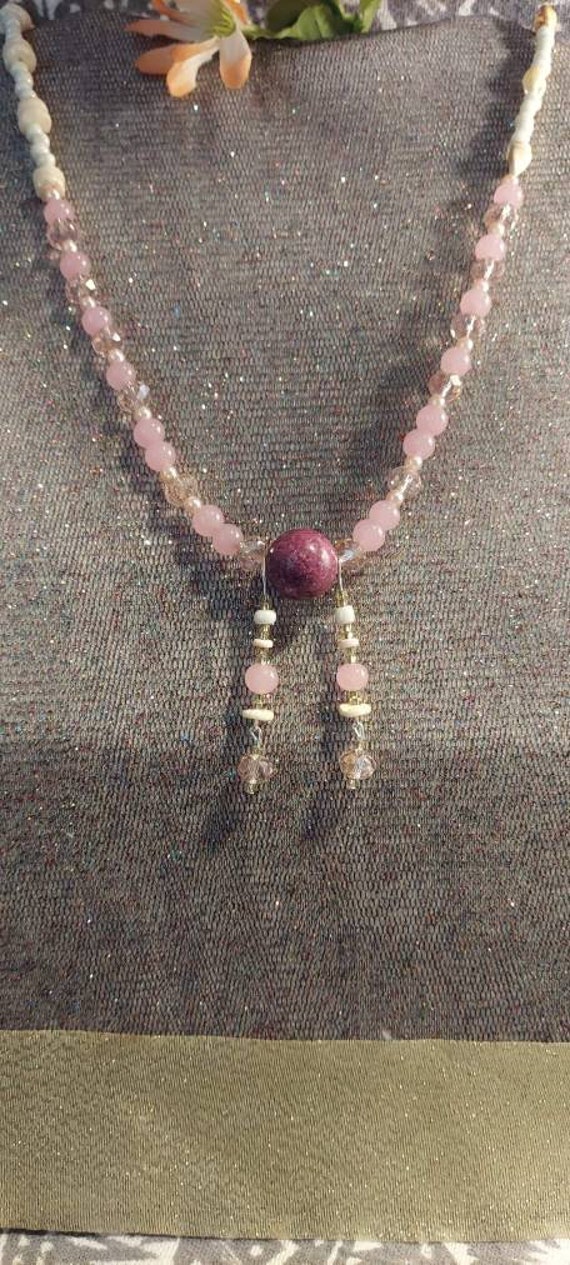 Necklace set vintage pink and white beads and cry… - image 2