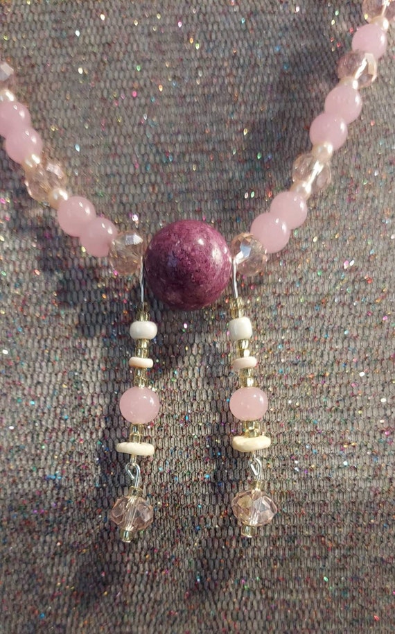 Necklace set vintage pink and white beads and cry… - image 4