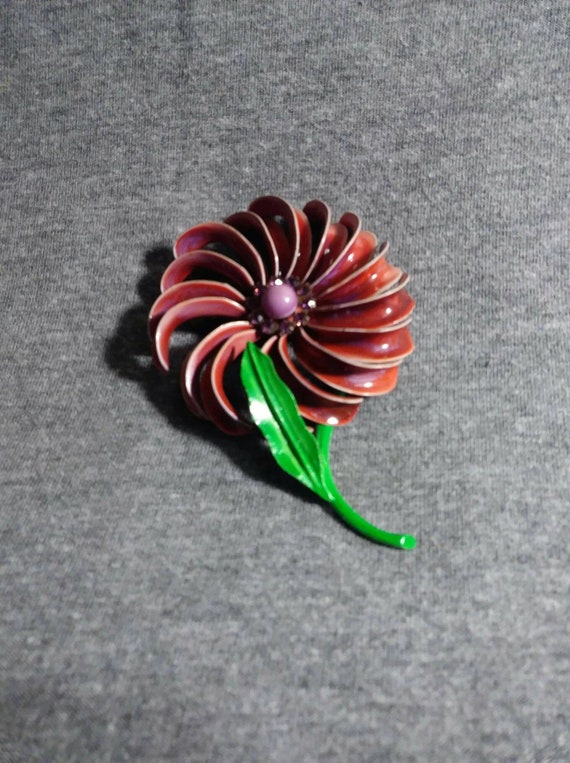 Enamel metal flower brooch with faux amethysts 70s