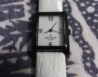 Kate Spade Watch. in a New York Minute Leather Band White  display picture 1