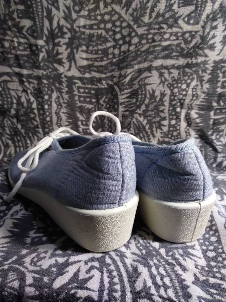 Cute comfy shoe sandals 80s