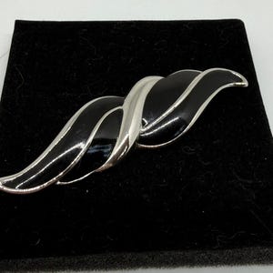 Vintage Napier Black Enamel Brooch Signed Silver Tone Abstract Swoosh Modernist Retro Statement Jewelry Pin Sculptural Gift