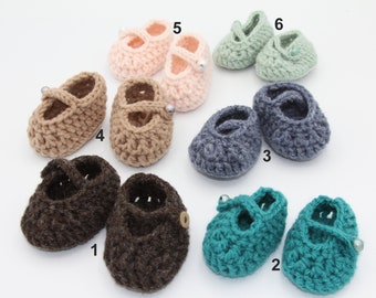 Doll shoes, 6 cm slippers with button, crochet doll booties for doll 30 cm