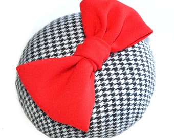 Fascinator hats for wedding, fashion rockabilly 50s pill box