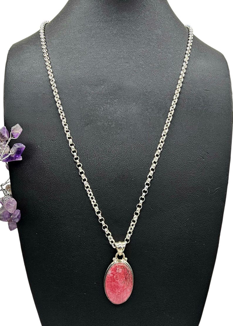 Ciondolo ovale in tulite, gemma rosa vibrante, zoisite rosa, cristallo rosalina, pietra dell'amore, pietra della compassione, argento sterling, gemma autentica immagine 3