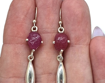Ruwe Ruby Oorbellen, Sterling Zilver, Juli Geboortesteen, Ruwe Edelstenen, Natuurlijke Edelstenen, Courage Gem, Passion Stone, Heart Gemstone, Gloednieuw
