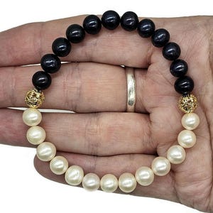 Black & White Pearl Bracelet, Freshwater Pearls, Elasticised, June Birthstone, Ornate gold baubles, Stacking bangle, 18 cm inner