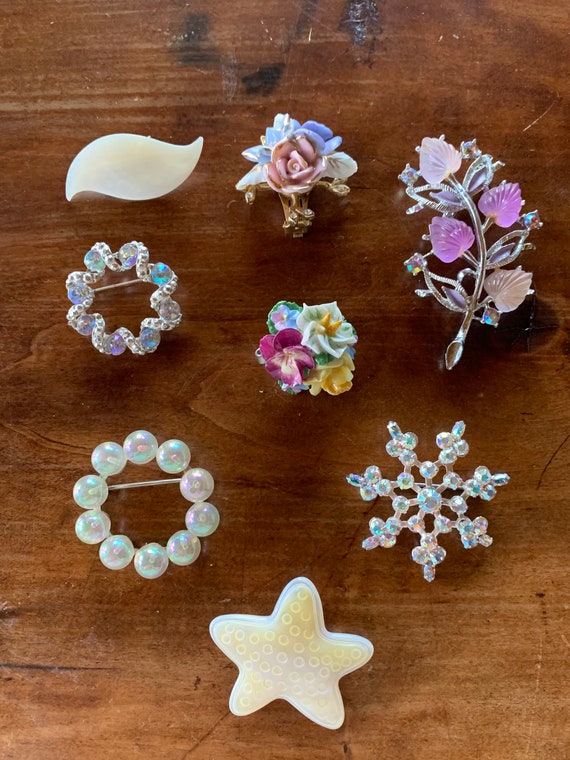 Assorted VINTAGE brooch pin LOT rhinestone Aurora - image 1