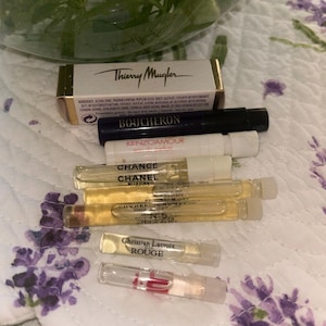 Vintage Perfume Sample Vials , Chanel No 5 , Christian Lacroix, Ungaro , Alien, Boucheron, Kenzoamour(8)