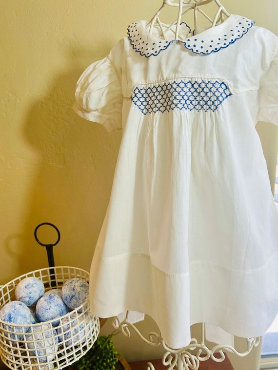 Vintage Feltmen Bros. HandSmocked Baby Dress, Cla… - image 5