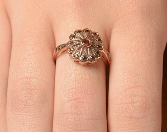Gold Ring Garnet - Vintage style Ring- Sunflower Ring - Victorian Style - Garnet Ring - Rose Gold Ring - Ring with Garnet - Gemstone Ring