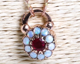 Hangslot Edelsteen Charme - Robijn en Opaal Hangslot - Edelsteen Hangslot - Ruby Sieraden - Hangslot Hanger Bloem - Hangslot Ketting