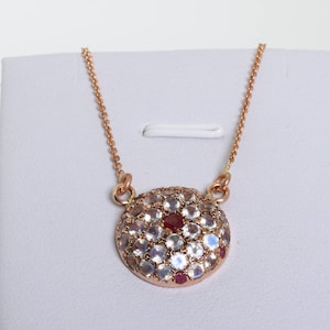 Runder Rubin Mondstein Anhänger - 14K Rose Gold Pave Anhänger - Vintage Pave Halskette - Viktorianischer Stil Anhänger - Rubin und Mondstein Anhänger
