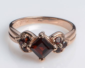 Gold Rhombus Ring - Garnet Rhombus Gold Ring - 14K Rose Gold Ring - Gemstone Jewelry - Garnet Ring Gold - Vintage Ring - Rose Gold Jewelry