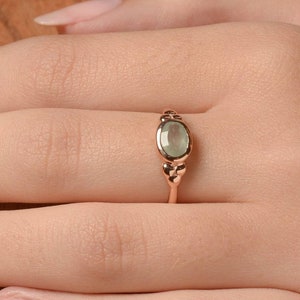 Aquamarin Ring - Stapelring - 14K Rose Gold Ring mit einem zentralen Aquamarin Stein - Kleiner Ring - Grüner Edelstein Ring - Versprechen Ring