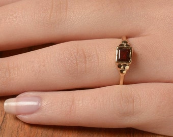 Square Garnet Ring - Small Ring - Gemstone Ring - Minimalist Gold Ring - Garnet Ring - Yellow Gold Ring - Birthday Gift - Promise Ring