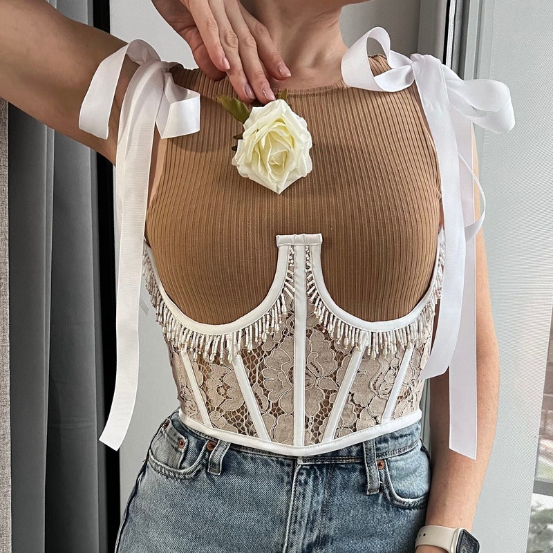 embroidered corset belt