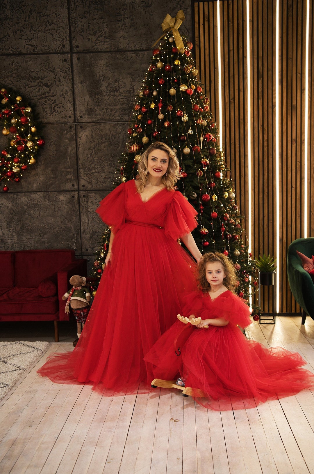 Mother Daughter Red Sequin Christmas Dress Matching Red Tulle Mother-Daughter Dresses: V-Neck Gowns Mother Daughter Red Sequin Christmas Dress Matching Red Tulle Mother-Daughter Dresses: V-Neck Gowns