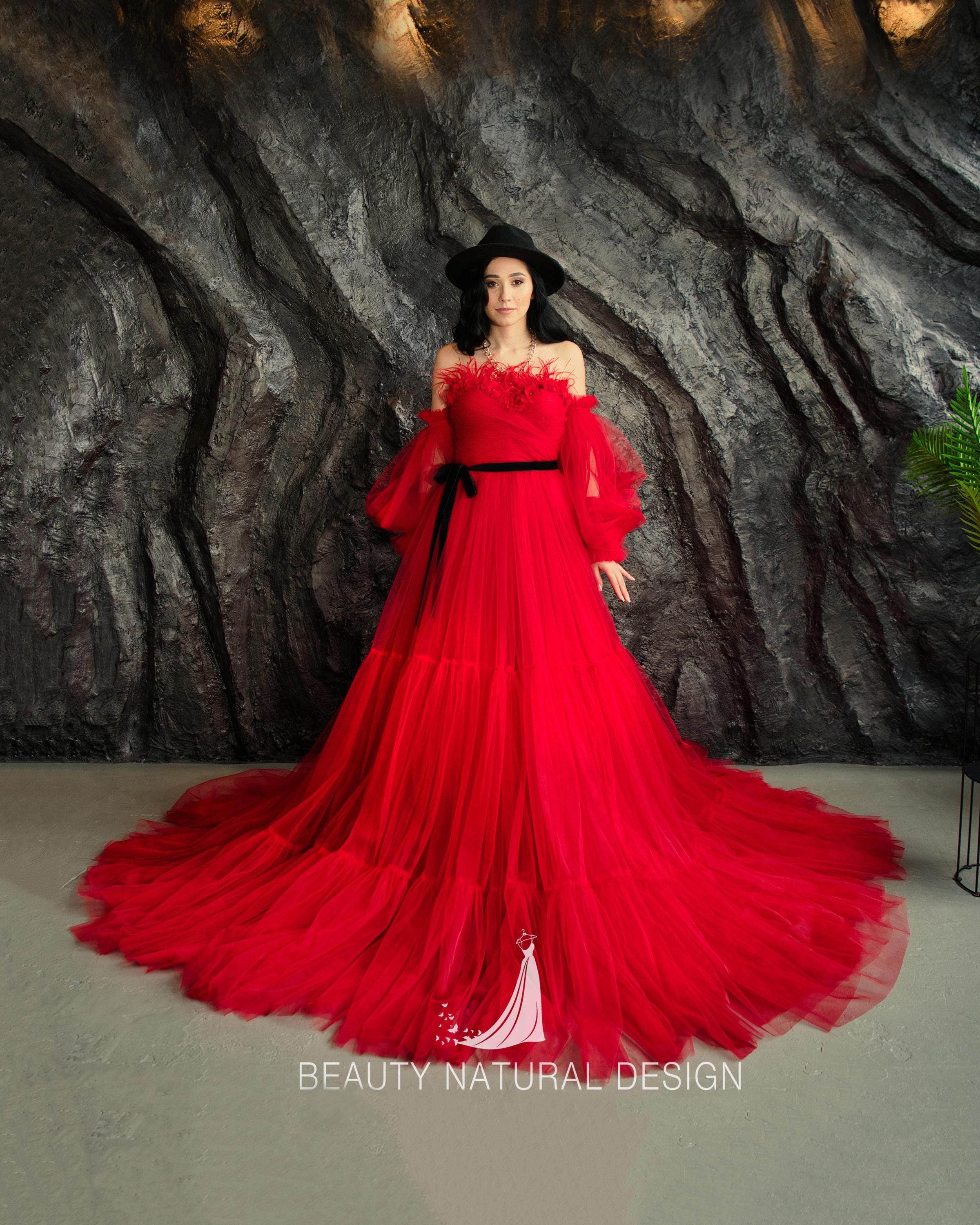 fitted lace wedding dress Red White Tulle Tiered Skirt with Painted Bloody Corset for Halloween Wedding 10