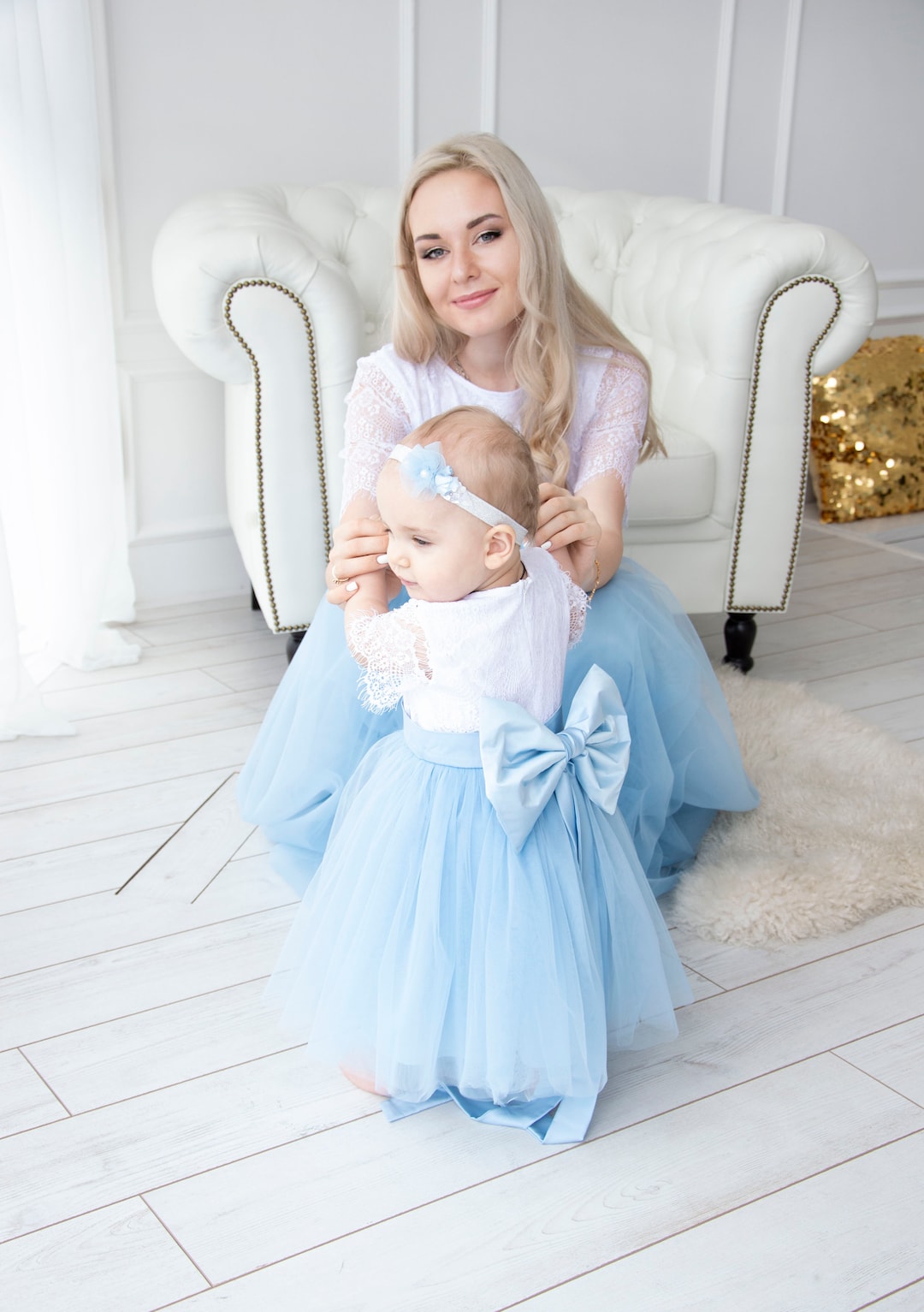 Robe mère fille en tulle bleue assortie corsage en dentelle, bal
